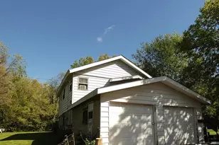 330 Park Ave, Cary, IL 60013 - Photo 4