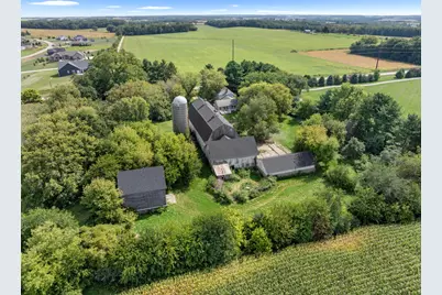 1610 Town Hall Road, Beloit, WI 53511 - Photo 10