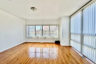 2237 S Stewart Ave, Chicago, IL 60616 - Photo 14