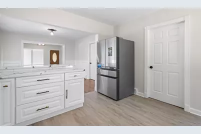 15661 State Street, South Holland, IL 60473 - Photo 6