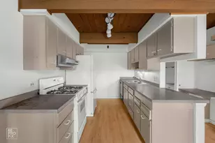 553 Barton Ave, Evanston, IL 60202 - Photo 4