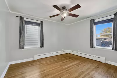 9304 S Utica Avenue, Evergreen Park, IL 60805 - Photo 10