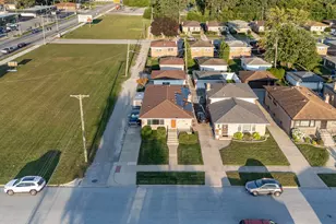 491 Escanaba Ave, Calumet City, IL 60409 - Photo 2