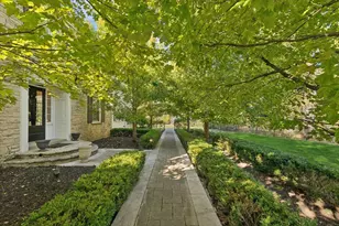 2122 Middlefork Rd, Northfield, IL 60093 - Photo 2