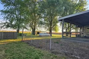 1594 E County Rd 1500, Carthage, IL 62321 - Photo 24