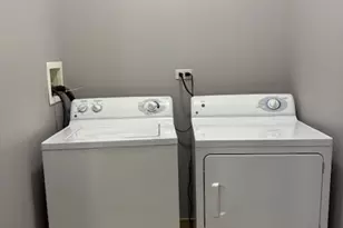 275 E Railroad Ave, Bartlett, IL 60103 - Photo 10