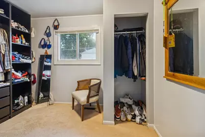 7 Hickory Drive, Carpentersville, IL 60110 - Photo 10