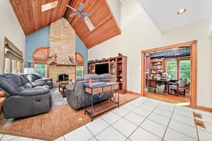 17860 S Crystal Lake Dr, Homer Glen, IL 60491 - Photo 8