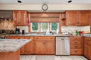 17860 S Crystal Lake Dr, Homer Glen, IL 60491 - Photo 16