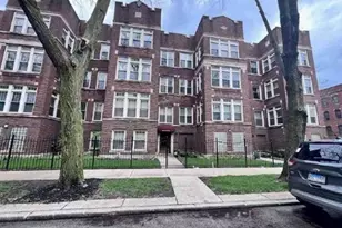 2230 E 70th Pl, Chicago, IL 60649 - Photo 2