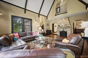 405 S 1st St, Geneva, IL 60134 - Photo 12