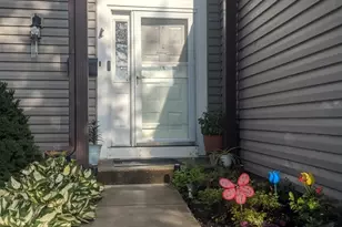 791 Lakeside Cir Dr, Wheeling, IL 60090 - Photo 2