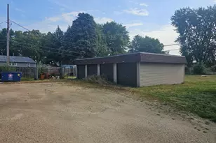 406 Circle Dr, Rock Falls, IL 61071 - Photo 2