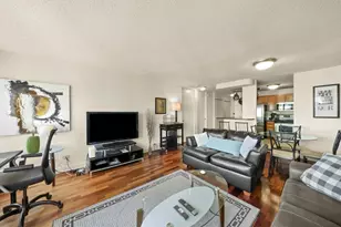 30 E Huron St, Chicago, IL 60611 - Photo 6
