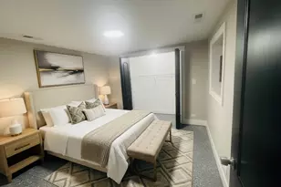 7650 S Cregier Ave, Chicago, IL 60649 - Photo 32