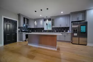 7650 S Cregier Ave, Chicago, IL 60649 - Photo 8