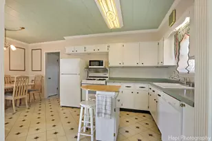 36 S Pistakee Lake Rd, Fox Lake, IL 60020 - Photo 14