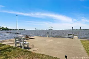 36 S Pistakee Lake Rd, Fox Lake, IL 60020 - Photo 10