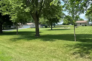 12855 Lawrence Rd, Sterling, IL 61081 - Photo 28