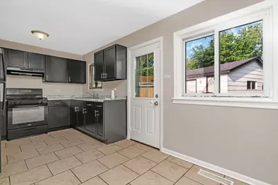 1512 Lincoln Place, Calumet City, IL 60409 - Photo 8