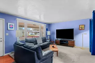 2213 Roland Dr, Champaign, IL 61821 - Photo 4