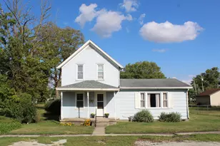 213 Peoria Street N, Gilman, IL 60938 - Photo 2