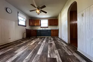 213 Peoria Street N, Gilman, IL 60938 - Photo 24