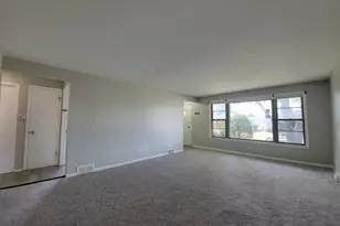 383 Calhoun Ave, Calumet City, IL 60409 - Photo 2