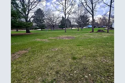701 Woodland Drive, Dixon, IL 61021 - Photo 2