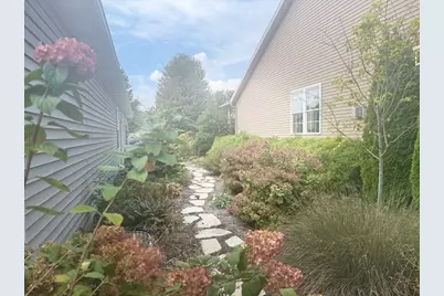 2404 Treeline Drive, Bloomington, IL 61704 - Photo 46