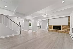 4N300 Briar Ln, Bensenville, IL 60106 - Photo 2