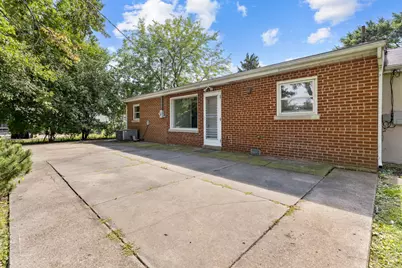 9532 Greenwood Drive, Des Plaines, IL 60016 - Photo 18