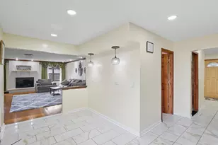 12815 S Seneca Rd, Palos Heights, IL 60463 - Photo 8