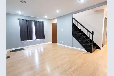 1135 Williamsburg Road, Country Club Hills, IL 60478 - Photo 6