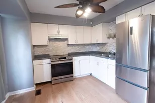 1135 Williamsburg Rd, Country Club Hills, IL 60478 - Photo 4