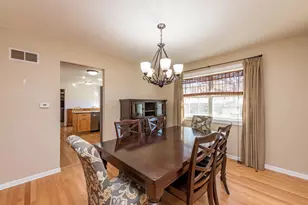 419 Northgate, Lindenhurst, IL 60046 - Photo 4