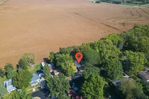 706 N 4th St, Ashton, IL 61006 - Photo 38