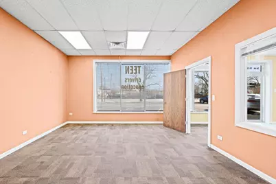 7642 W Touhy Avenue, Chicago, IL 60631 - Photo 30