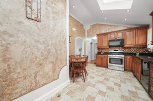 5610 W 85th St, Burbank, IL 60459 - Photo 14