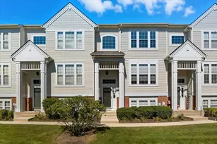 3077 Nicklaus Ln, Wadsworth, IL 60083 - Photo 2