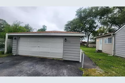 7530 S Oconto Avenue, Bridgeview, IL 60455 - Photo 30