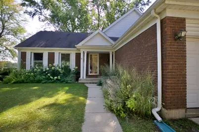 5 Castlegate Court, Vernon Hills, IL 60061 - Photo 2