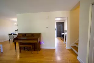 5 Castlegate Ct, Vernon Hills, IL 60061 - Photo 6