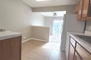 67 Beechmont Ct, Schaumburg, IL 60193 - Photo 6