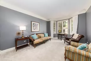 39W663 Henry David Thoreau Pl, Saint Charles, IL 60175 - Photo 6