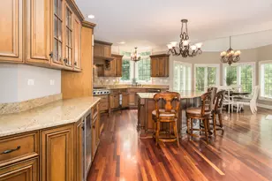 39W663 Henry David Thoreau Pl, Saint Charles, IL 60175 - Photo 10