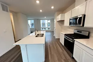 389 Summit Cir, Lombard, IL 60148 - Photo 4