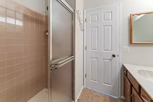 601 Hanover Ct, Schaumburg, IL 60194 - Photo 18