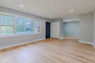 2100 Martin Ln, Rolling Meadows, IL 60008 - Photo 6