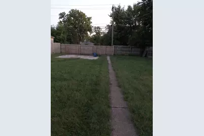 110 W 150th Street, Harvey, IL 60426 - Photo 2